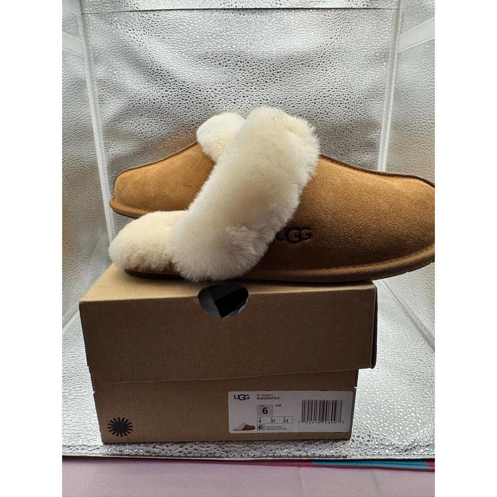 UGG Women's Scuffette II Size 6